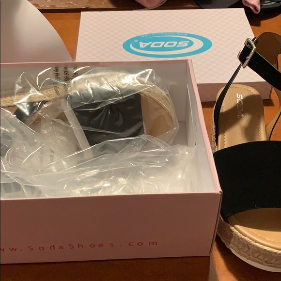 Soda women’s wedge sandals - Picture 3 of 4